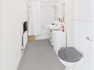 BATHROOM- click for photo gallery